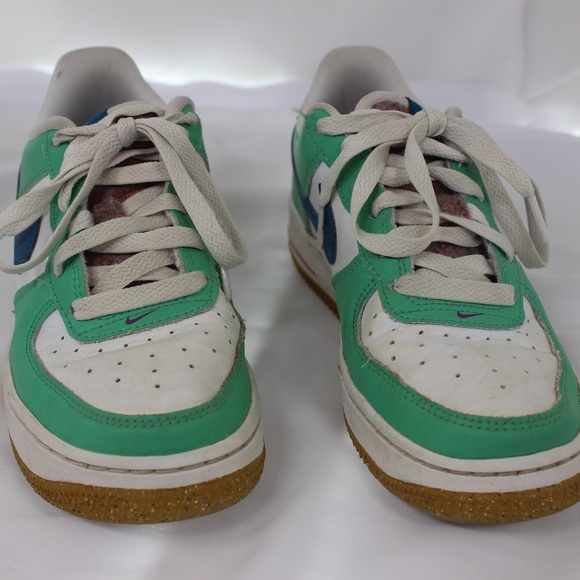 Nike Air Force 1 Low LV8 Play GS – Size 3.5Y | Excellent Condition - Picture 1 of 4